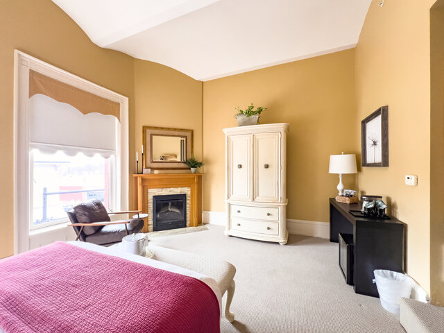 Image 3 for 3-C THE CENTURY