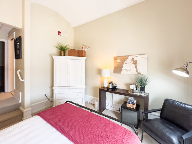 Image 4 for 3-B THE MORTON