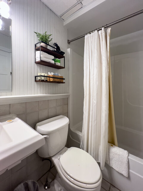 Image 7 for 3-E THE HARBOR SUITE