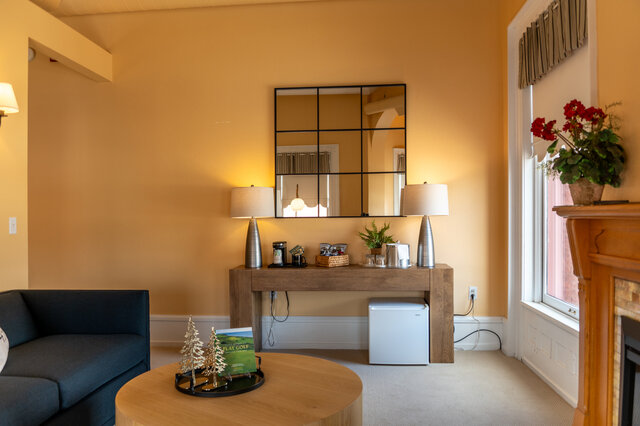 Image 6 for 3-E THE HARBOR SUITE