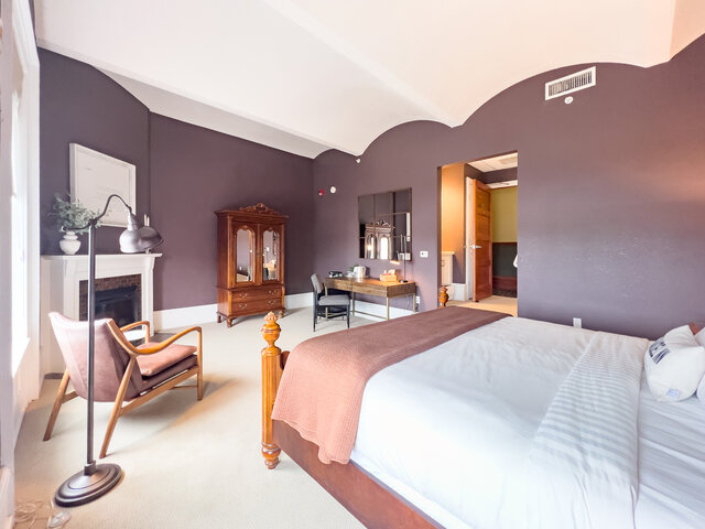 Image 2 for 4-A THE JEFFERSON