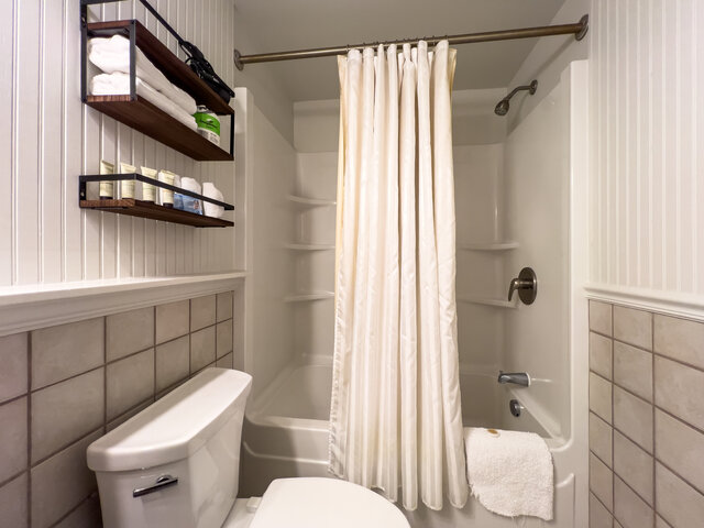 Image 8 for 4-E THE TJ RAMSDELL SUITE