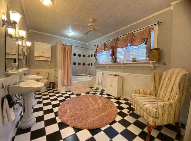 Image 4 for Silver Belle Stateroom