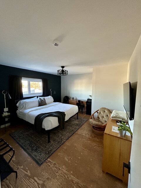 Image 2 for King + 2 Doubles