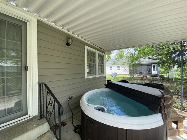 Image 11 for Lakeside Hideaway | Sunroom, Hot Tub & Lake Vibes