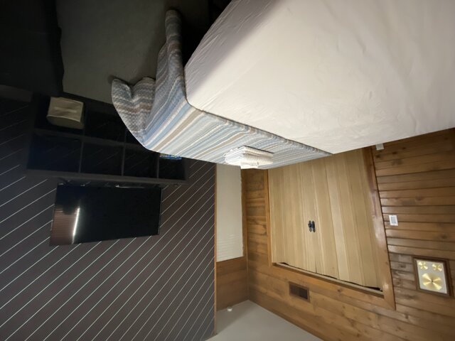 Image 12 for Relaxing Hot Tub Oasis | Lake Town Escape