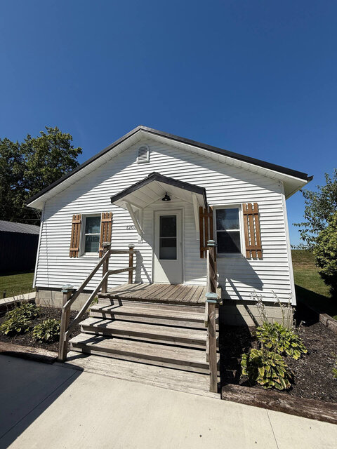 Image 1 for Quiet Lakefront Home | Great Deck + Sunset Views