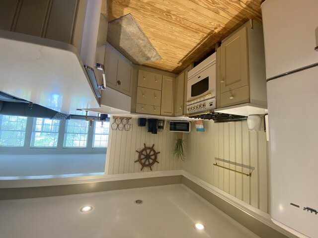 Image 15 for Lakeside Hideaway | Sunroom, Hot Tub & Lake Vibes