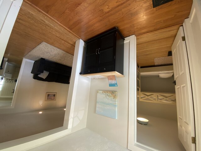 Image 8 for Lakeside Hideaway | Sunroom, Hot Tub & Lake Vibes