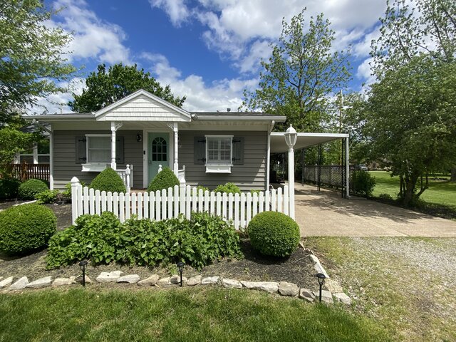 Image 12 for Lakeside Hideaway | Sunroom, Hot Tub & Lake Vibes