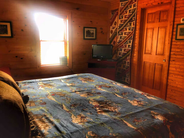 Image 10 for Log House-2 bedroom near Medina Lake