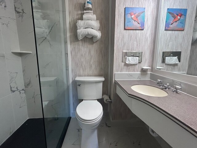 Image 5 for #10 Upper Lodge Deluxe Family Loft Suite "Pecan"