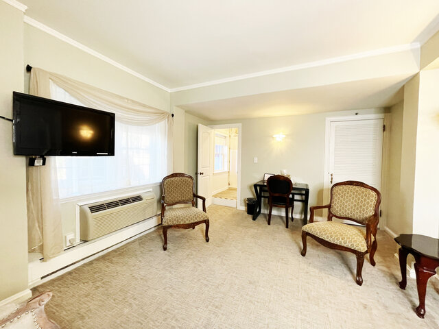 Image 2 for Stay an Extra Night This Fall & Winter