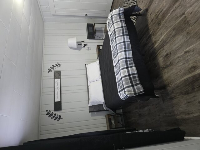 Image 3 for Thunder Bay Hideaway Room 6