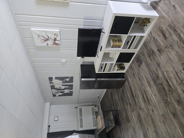 Image 7 for Thunder Bay Hideaway Room 6