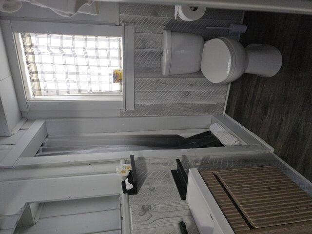 Image 9 for Thunder Bay Hideaway Room 6