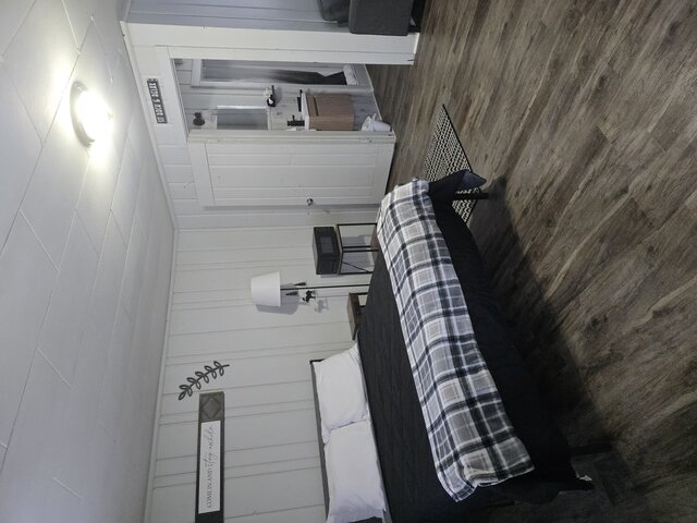 Image 4 for Thunder Bay Hideaway Room 6
