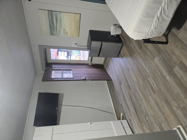 Image 6 for Thunder Bay Hideaway Room 1