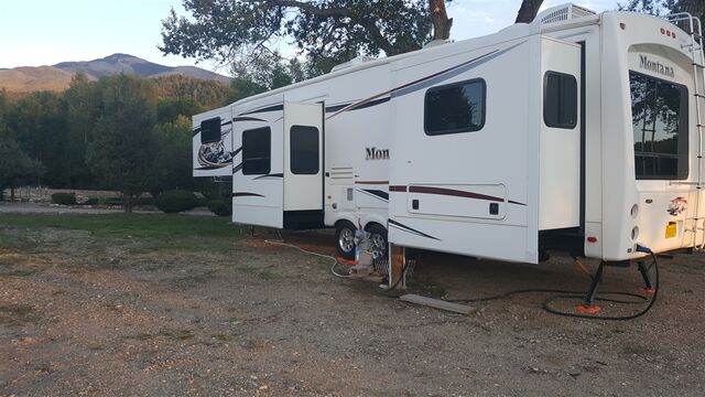 Image 4 for F08 Front RV Site 8