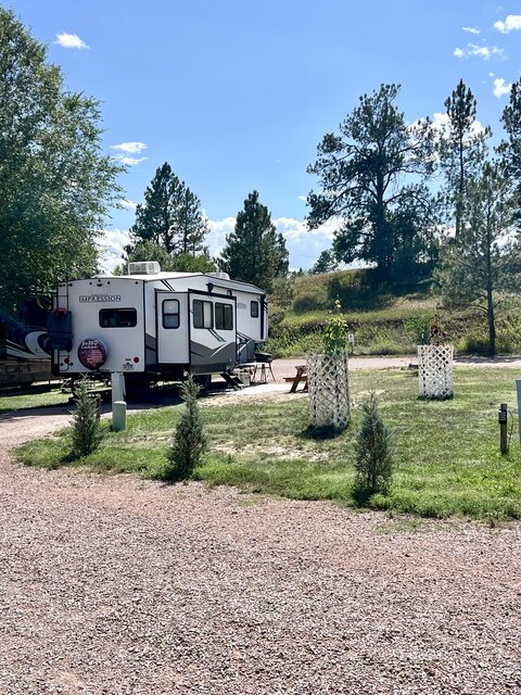Image 4 for 01 Pull Thru Site - RVs over 35'