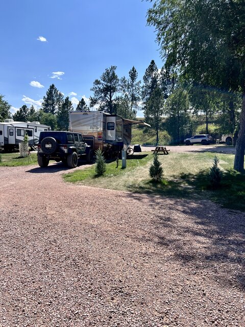 Image 1 for 05 Pull Thru Site - RVs over 35'