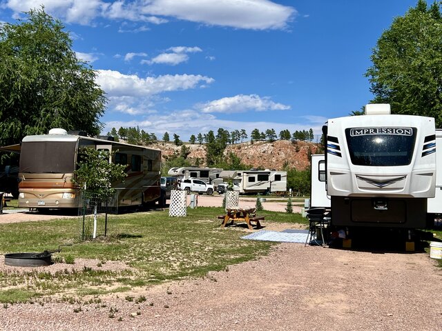 Image 2 for 05 Pull Thru Site - RVs over 35'