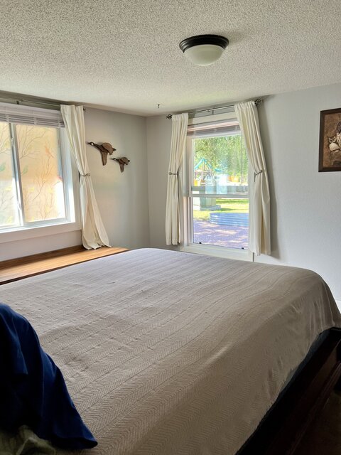 Queen Bed