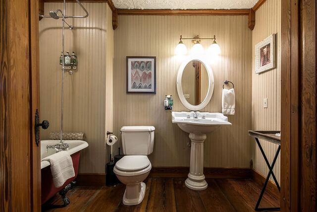 Image 3 for Gruene Room