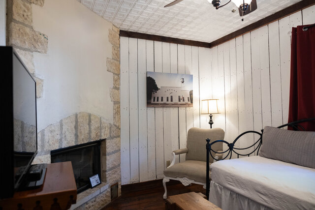 Image 4 for Sunday Haus #17