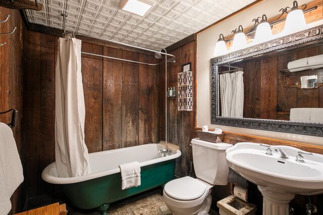 Image 4 for Sunday Haus #18