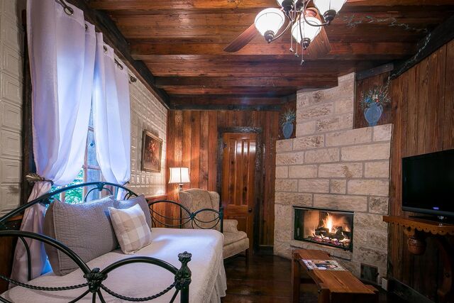 Image 2 for Sunday Haus #18