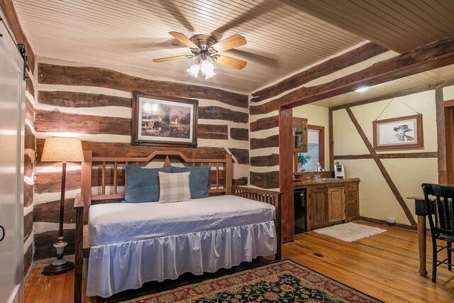 Image 1 for Jackie's Hideaway