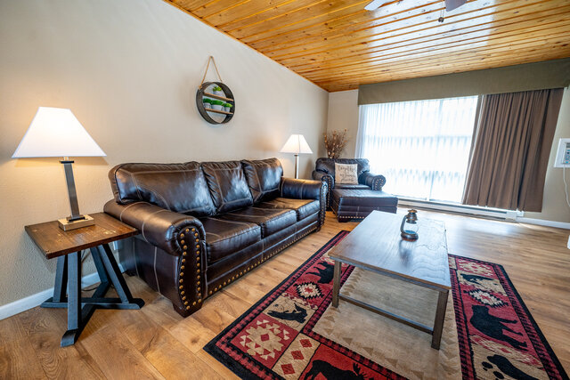 Image 2 for One Bedroom Fireplace Suites