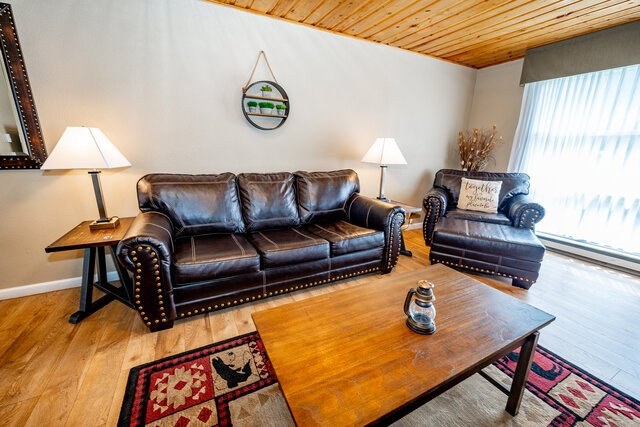 Image 3 for One Bedroom Fireplace Suites