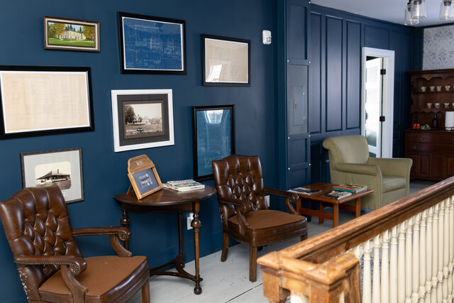 Image 7 for Blue Room