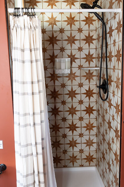 Image 6 for Orange Room