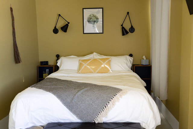 Image 1 for Yellow Room