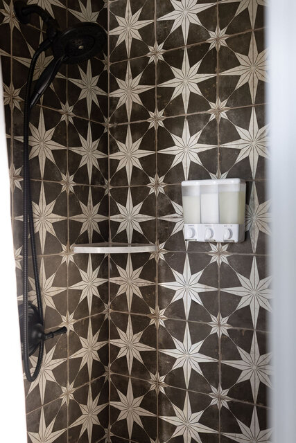 Image 3 for Yellow Room