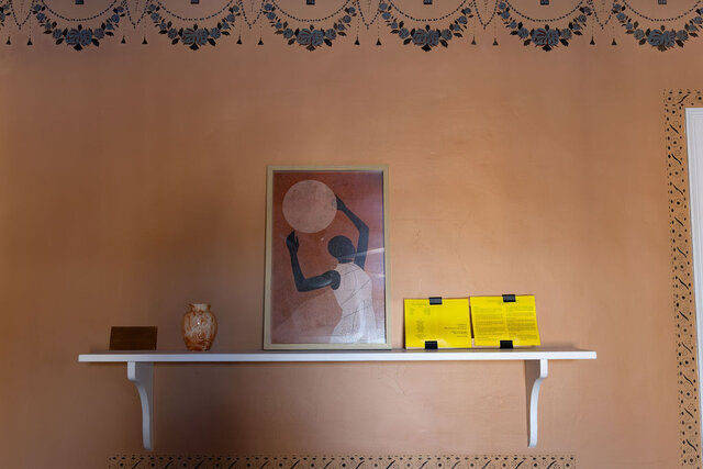 Image 7 for Orange Room