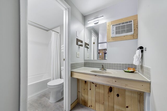 Image 3 for Pine Top Double (2 Queens)