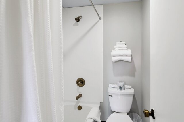 Image 3 for Pine Top Single (1 Queen)