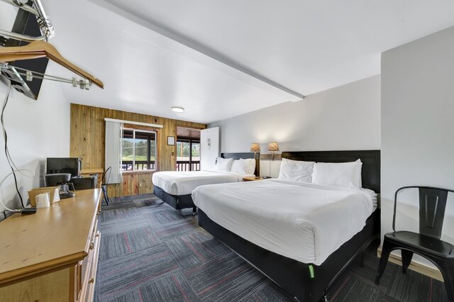 Image 1 for Pine Top Double (2 Queens)