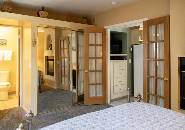 Image 5 for One Bedroom Suite | Kitchen