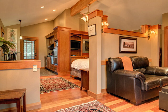 Image 1 for Friday Harbor Suite