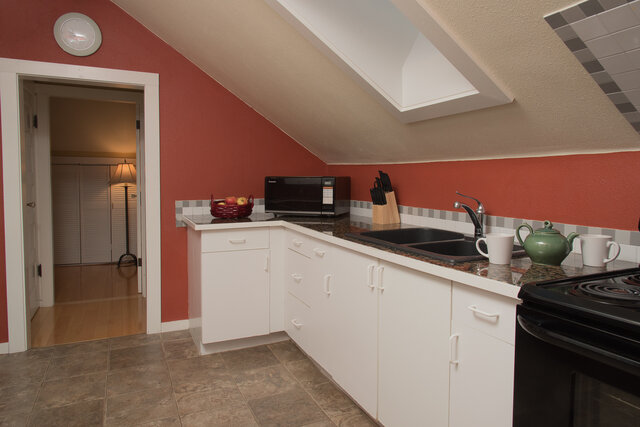 Image 3 for Lopez Suite