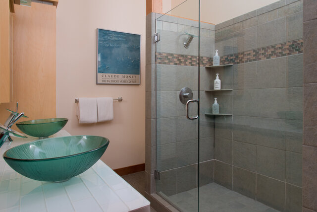 Image 8 for Friday Harbor Suite