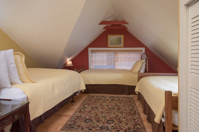 Image 2 for Lopez Suite