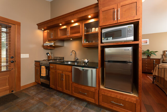 Image 3 for Friday Harbor Suite