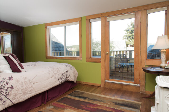 Image 3 for Orcas Suite