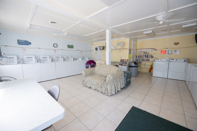 Image 8 for Back-in Gravel (61'x25')